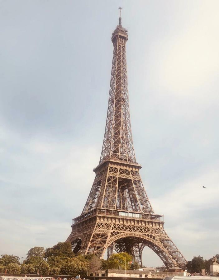Appartamento Au pied de la tour Eiffel Trocadéro Parigi Esterno foto